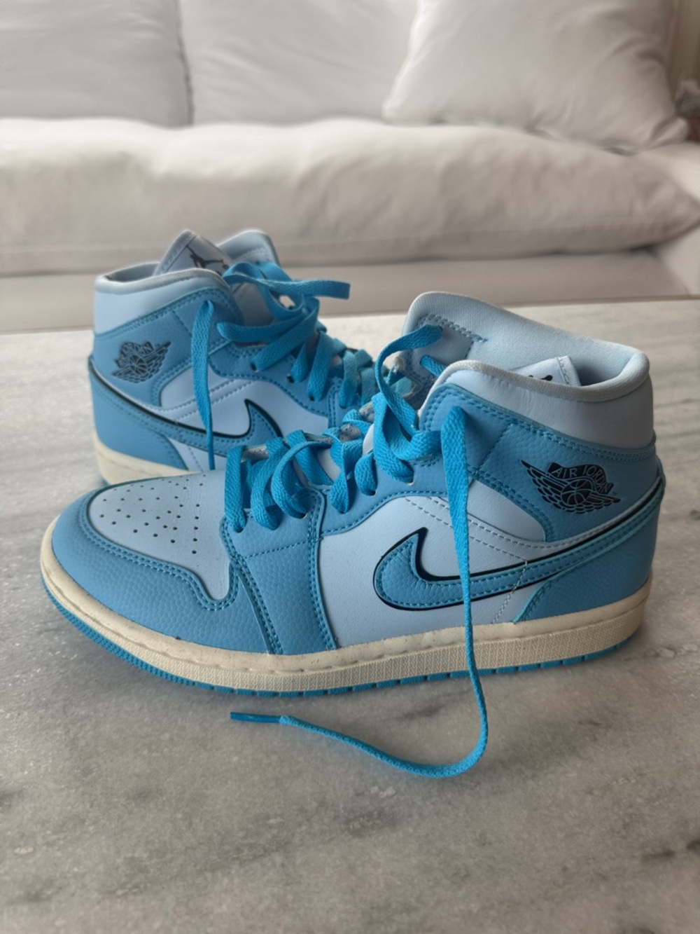 Nike Air Jordan 1 Mid Light Blue/White Sneakers size 8.5